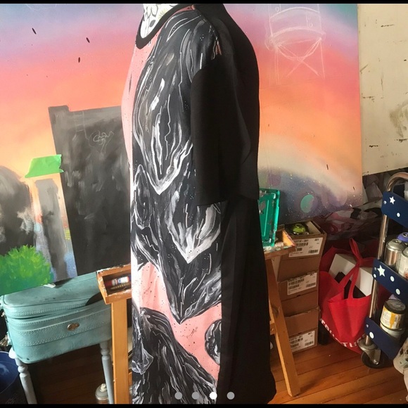 Floating Black Rocks T-shirt Dress - Picture 2 of 4